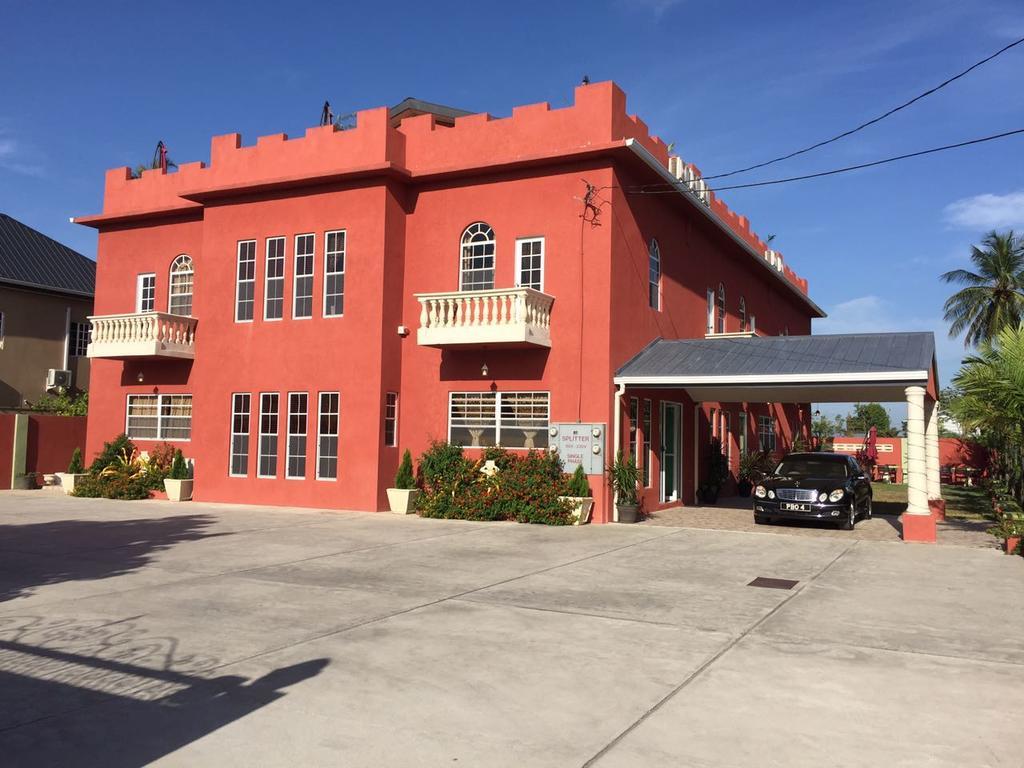 Montecristo Inn Piarco Экстерьер фото