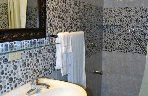 Montecristo Inn Piarco Экстерьер фото
