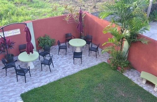 Montecristo Inn Piarco Экстерьер фото